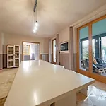 Casa vacanze I Roccoli- Zwischen Olivenbaeumen Mit Priva By Interhome